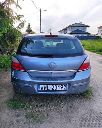 Opel Astra cena 3000 przebieg: 200000, rok produkcji 2004 z Marki małe 191